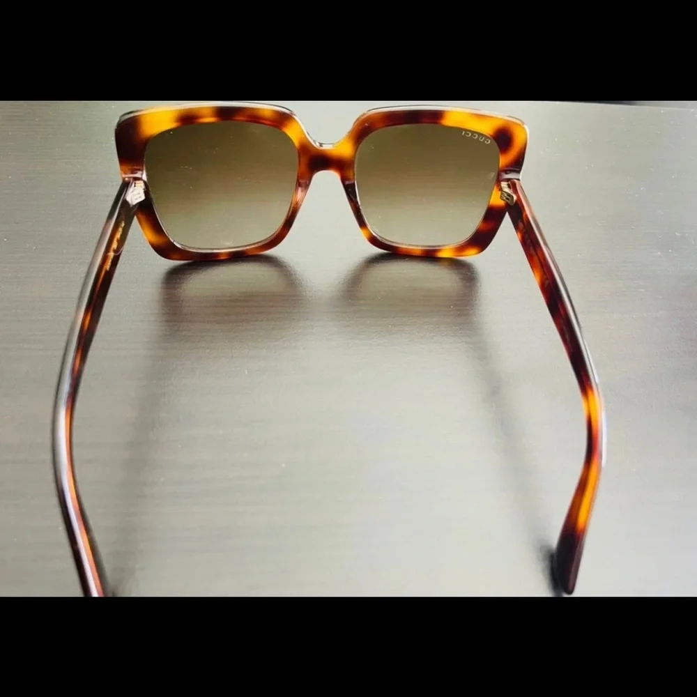 Gucci GG0418S - oversized shades - Picture 1 of 8